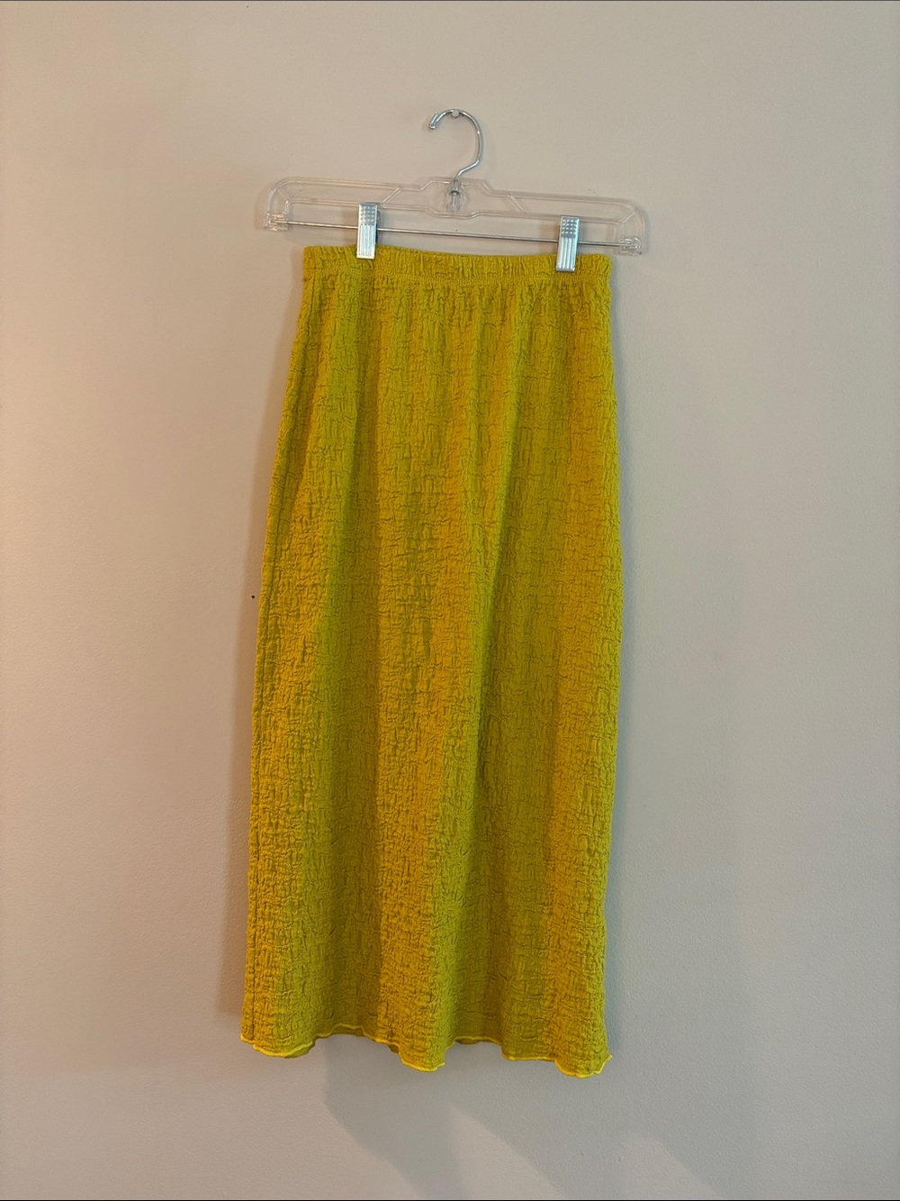 Lisa Says Gah Liana Chartreuse Textured Skirt